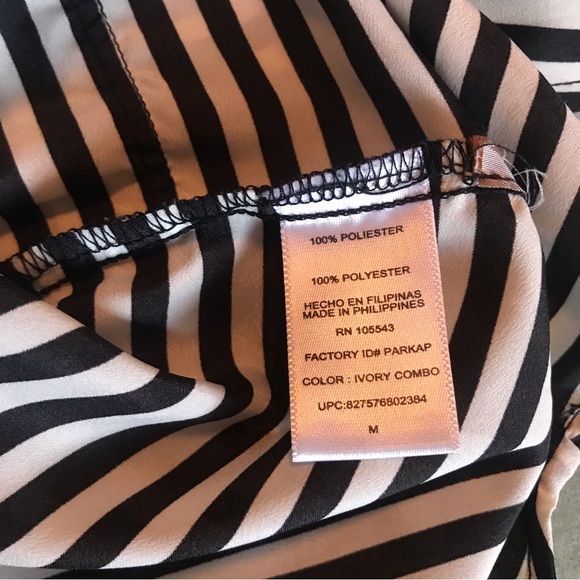 Daisy Fuentes Size Medium Black and White Sleeveless Button Down Summer Top - Picture 10 of 10